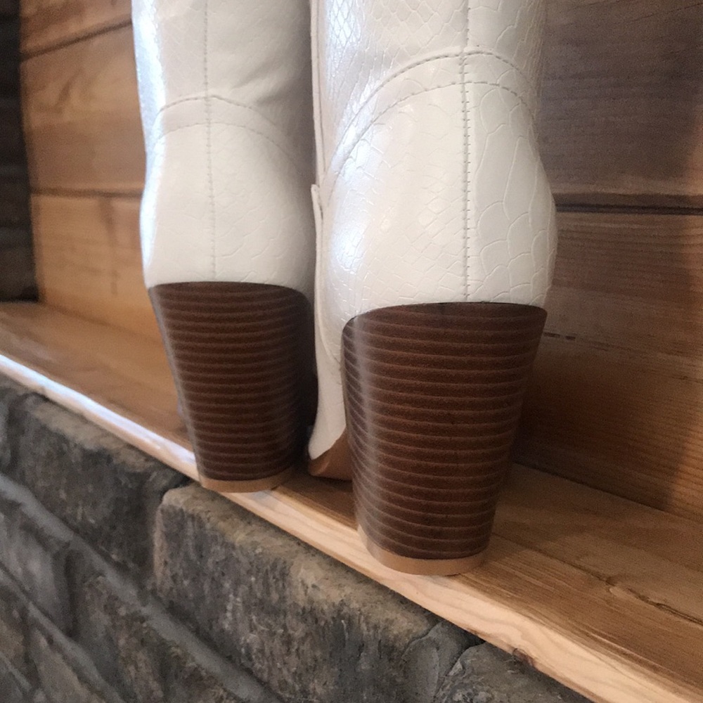 Mata Cosmic “Slayer” Cowgirl Boots White Embossed Snake Mid Calf 7 - Picture 9 of 16